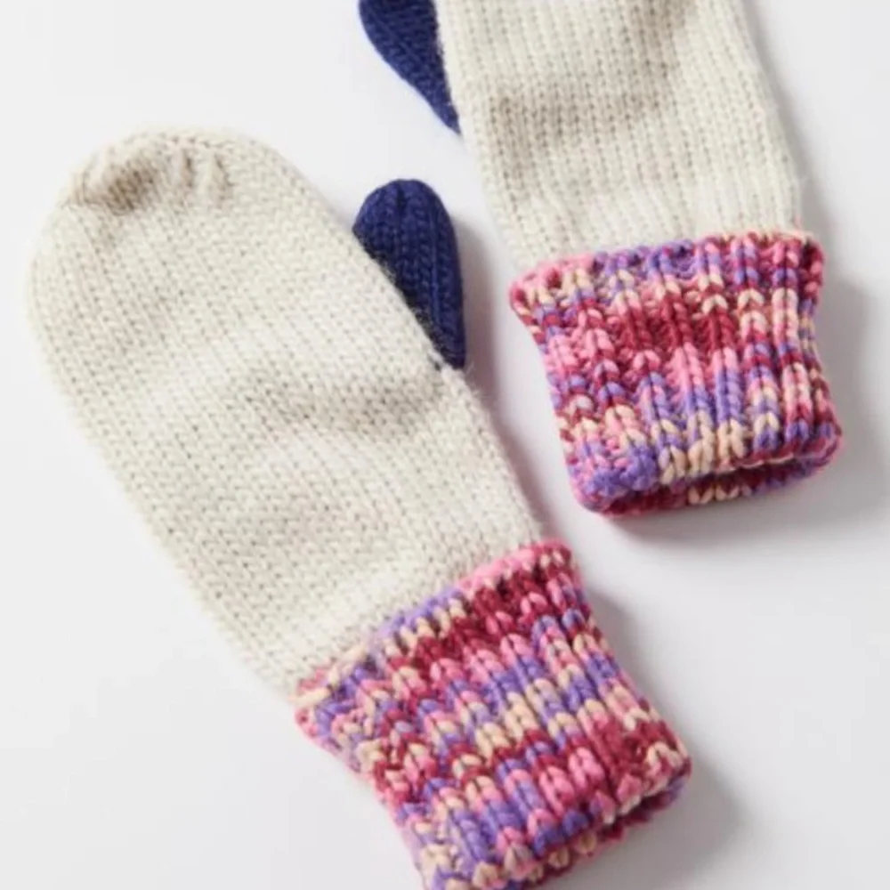 UO- Space Dye Blocked Mittens